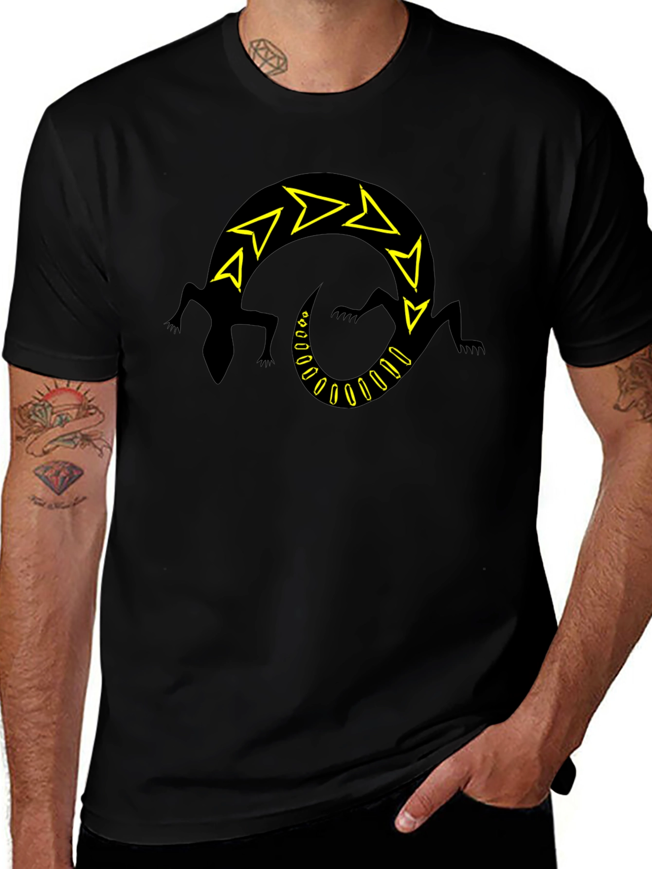 Black Lizard Arrow Design T-Shirt