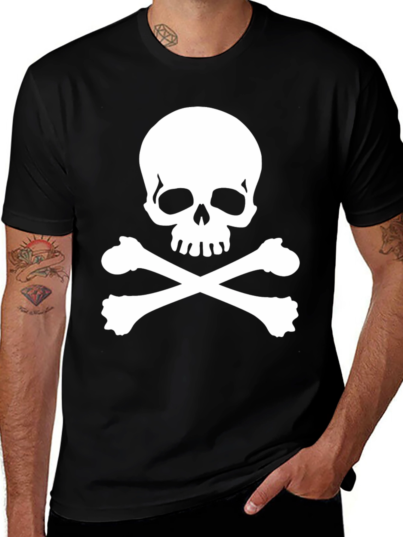 Skull & Crossbones Black T-Shirt - Pirate Style!