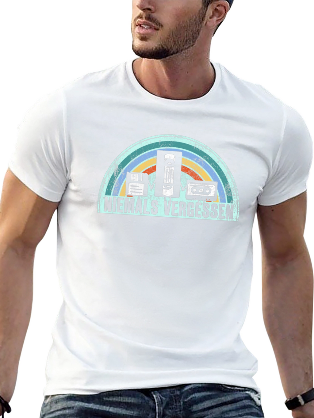 Niemals Vergessen Retro Tech T-Shirt